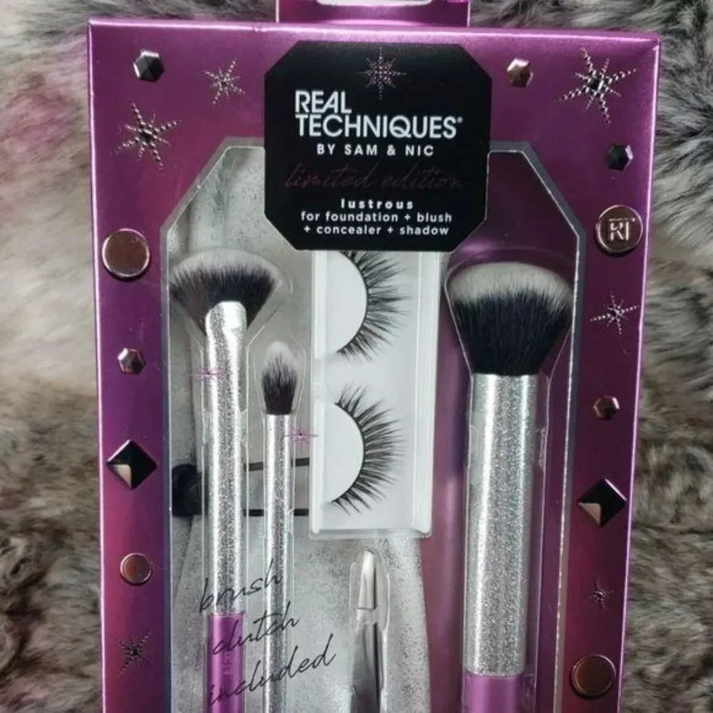 Real Techniques Sam‎ & Nic lustrous Makeup brush